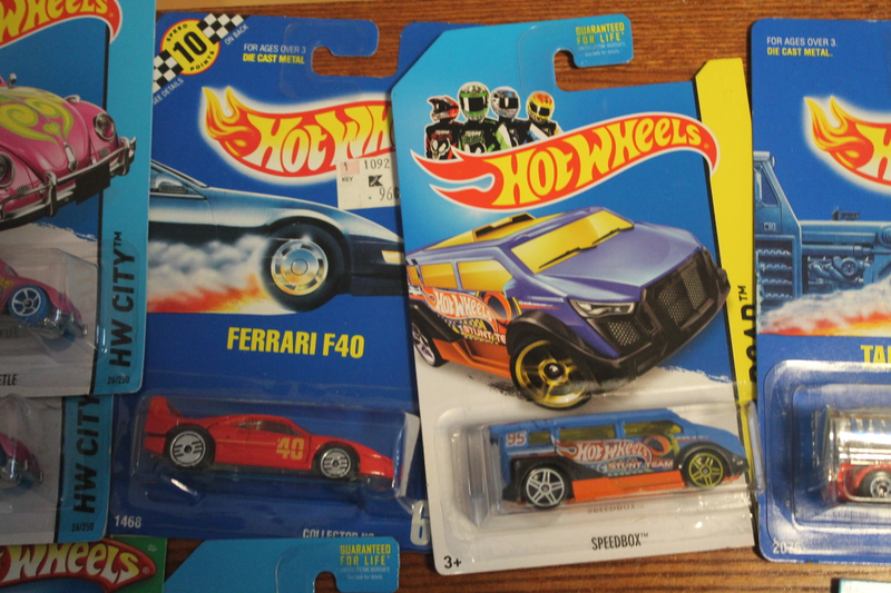 Illustration for article titled Enormous Die-Cast Collection - Box 3 - Hot Wheels